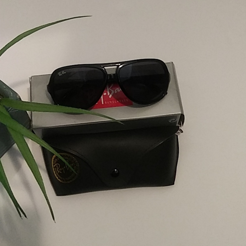 $20 Today ONLY Ray-Ban
